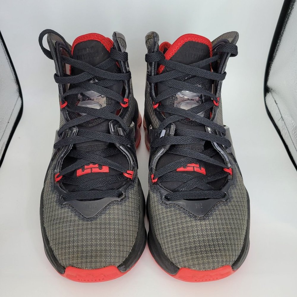 Nike LeBron 19 XIX Bred GS Basketball Shoes Black Red Grey DD0418-011 US Size 6Y - Picture 3 of 9